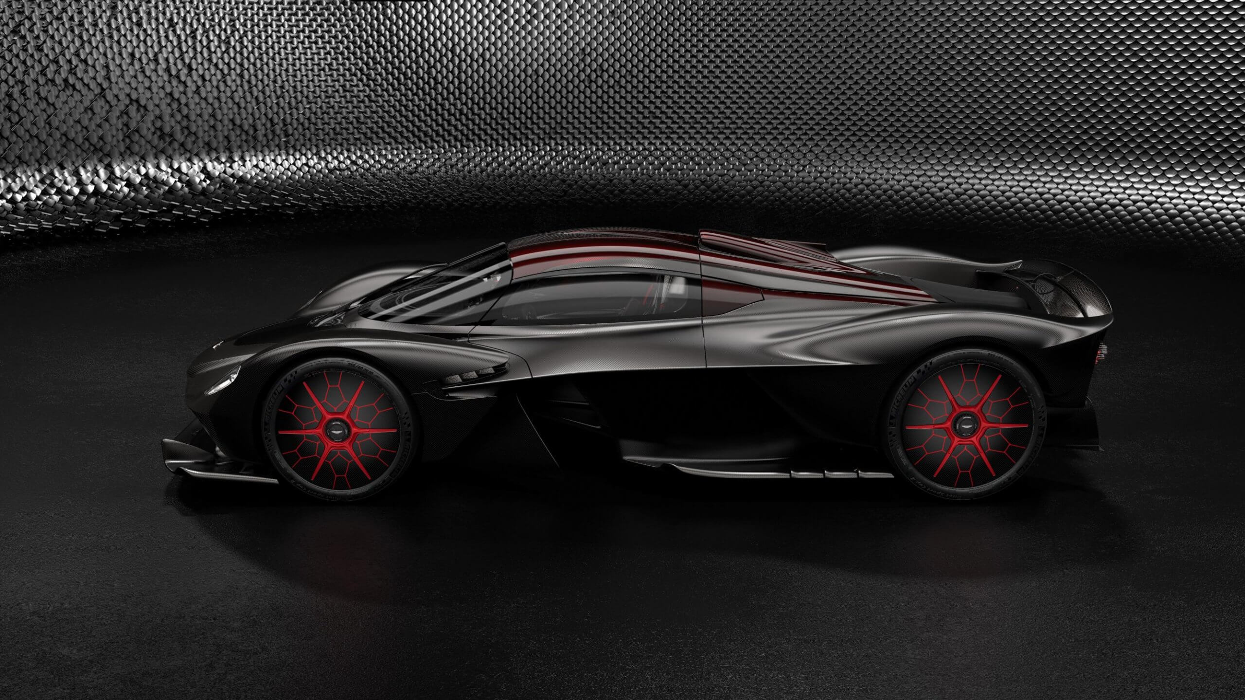 Aston Martin Valkyrie: the Options